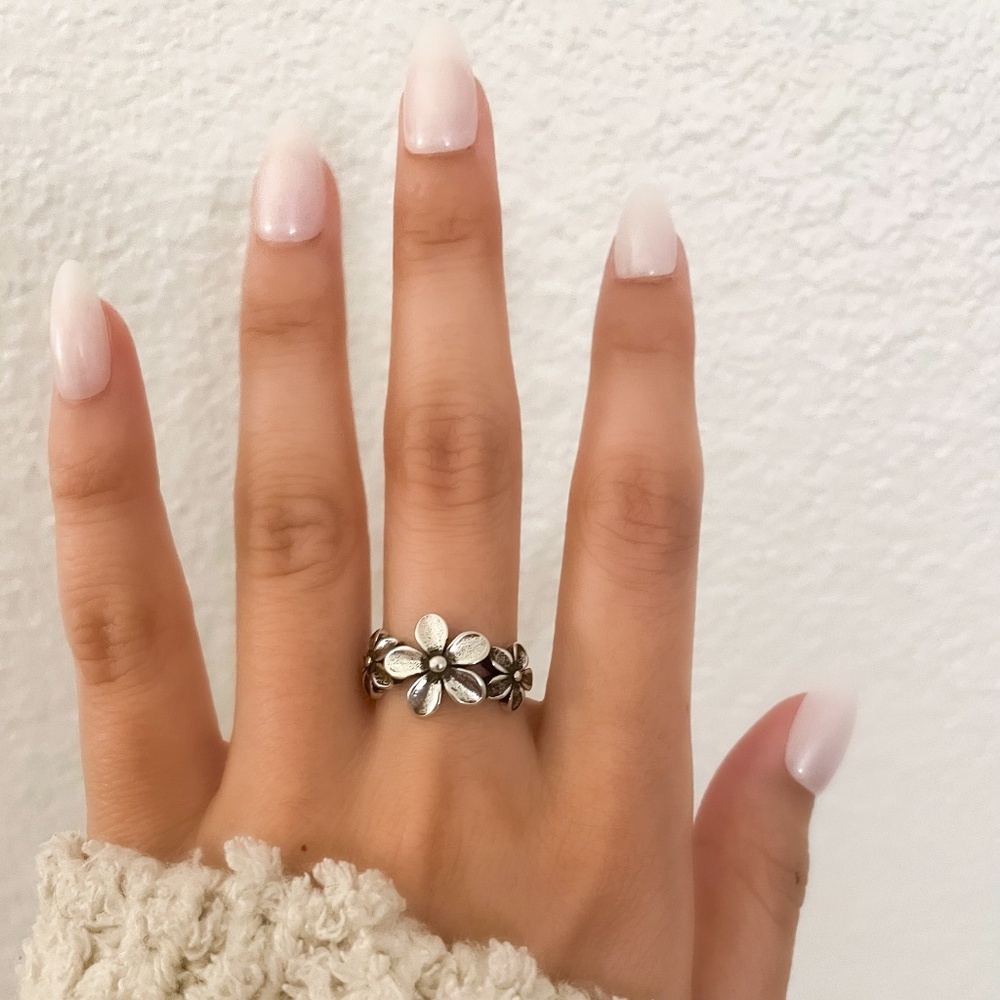 925 Sterling Silver Vintage Flower Ring Dainty Minimalist Ring - Picture 5 of 10